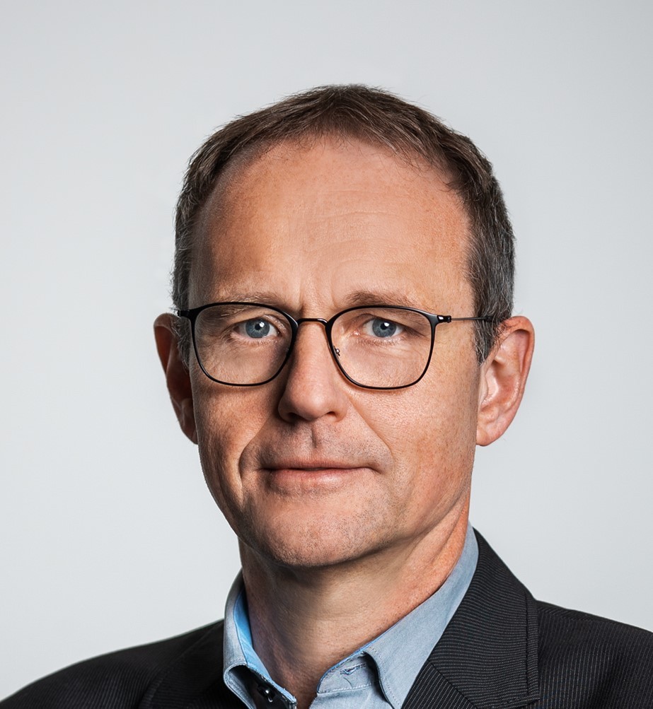 Dr.  Thomas Markus Gempp